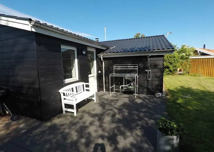 Modern 100 M From The Baltic Sea *